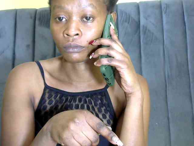PrettyAlianah webcam