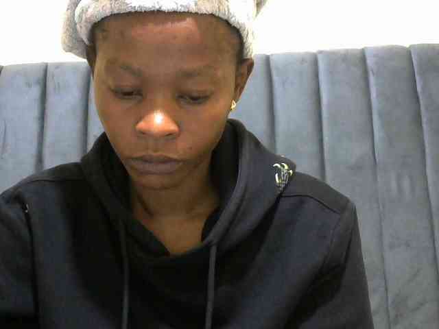 PrettyAlianah webcam