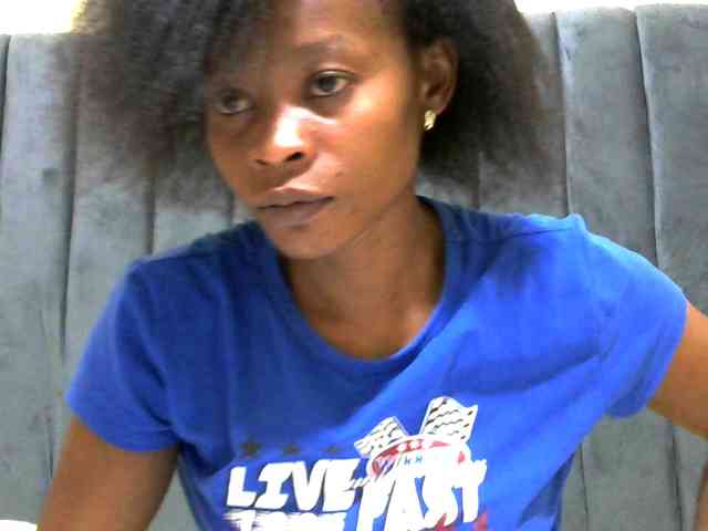 PrettyAlianah webcam