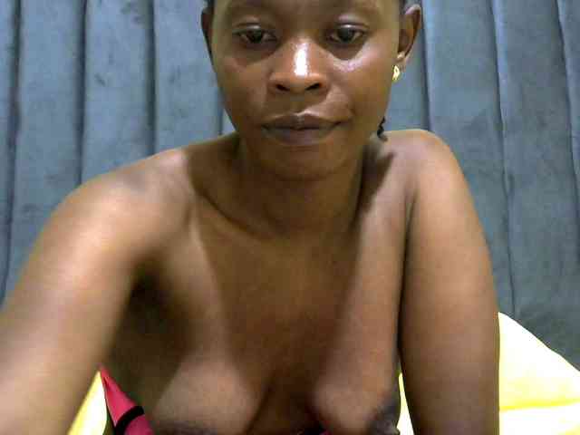 PrettyAlianah webcam
