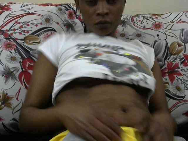 PrettyAlianah webcam
