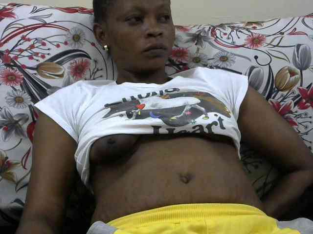 PrettyAlianah webcam