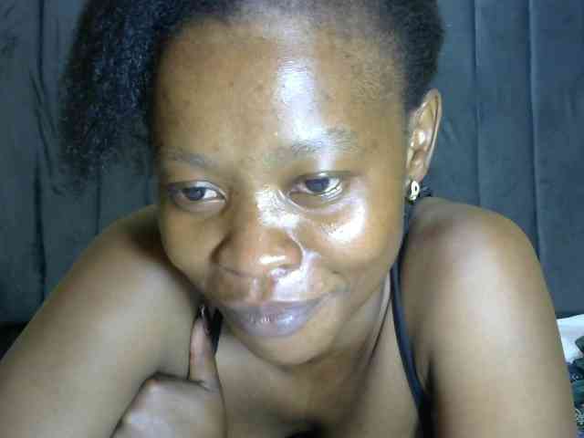 PrettyAlianah webcam