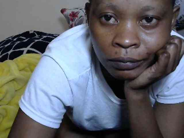 PrettyAlianah webcam