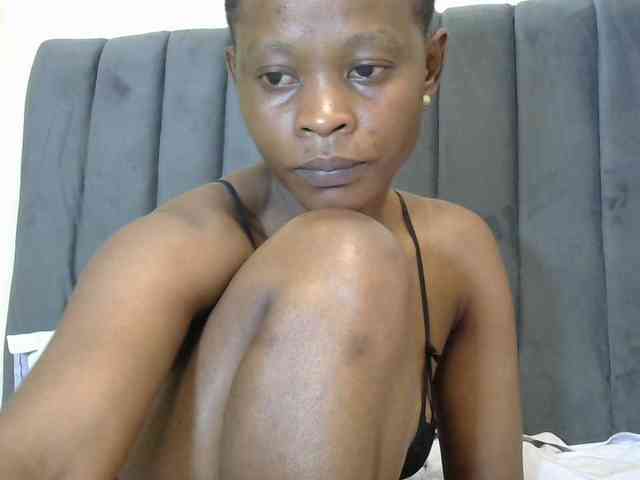 PrettyAlianah webcam
