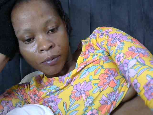 PrettyAlianah webcam