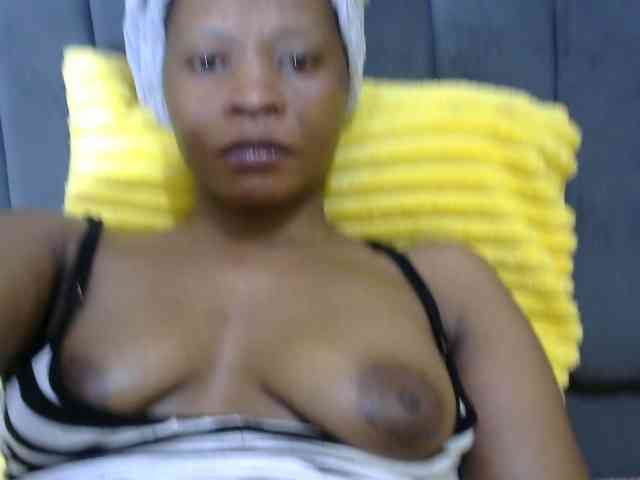 PrettyAlianah webcam