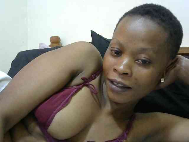 PrettyAlianah webcam