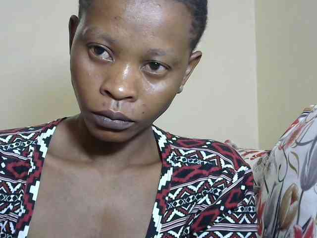 PrettyAlianah webcam