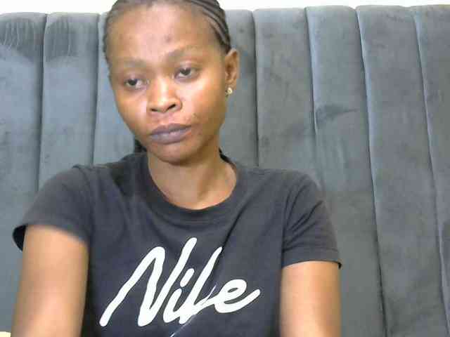 PrettyAlianah webcam