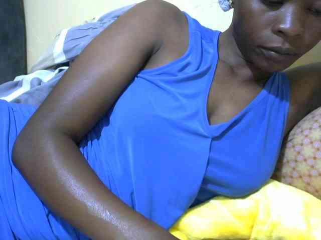 PrettyAlianah webcam