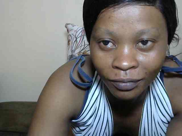 PrettyAlianah webcam