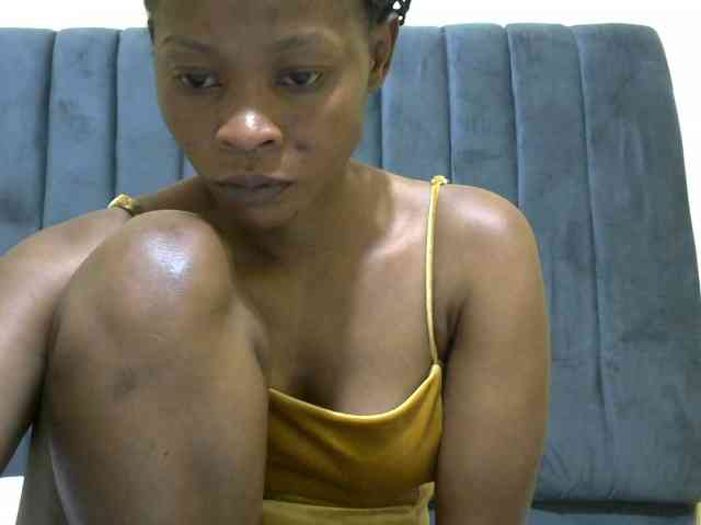 PrettyAlianah webcam