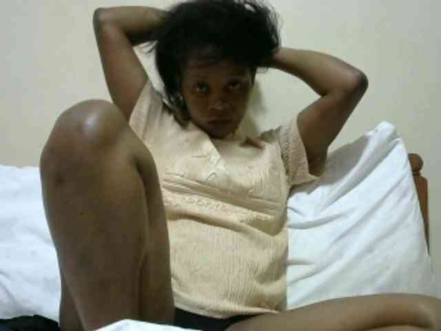 PrettyAlianah webcam