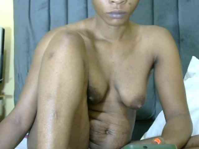 PrettyAlianah webcam