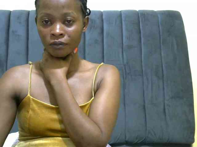 PrettyAlianah webcam