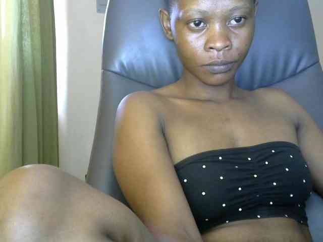 PrettyAlianah webcam