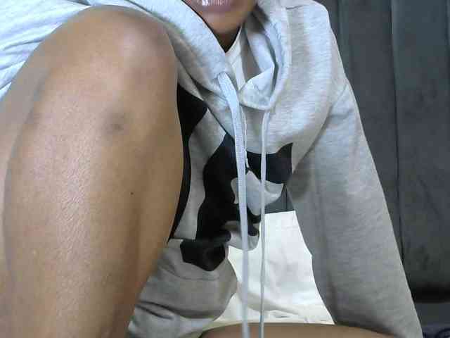 PrettyAlianah webcam