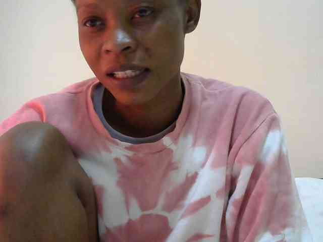 PrettyAlianah webcam