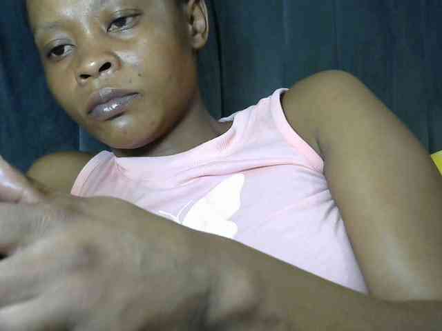 PrettyAlianah webcam