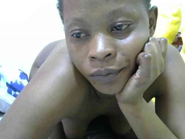 PrettyAlianah webcam