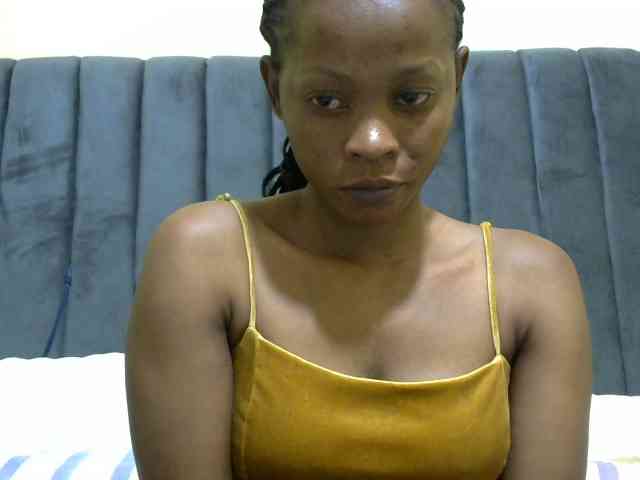 PrettyAlianah webcam
