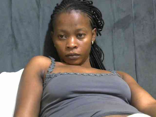 PrettyAlianah webcam