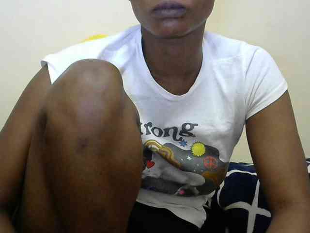 PrettyAlianah webcam