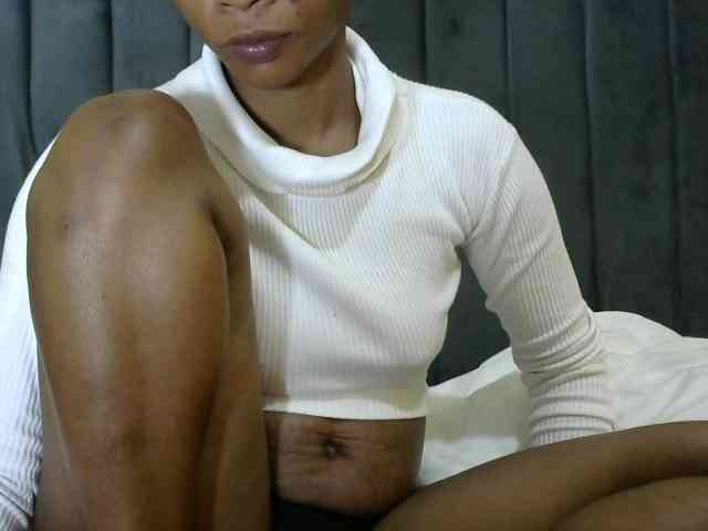 PrettyAlianah webcam