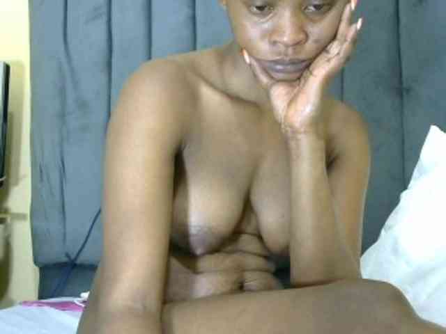 PrettyAlianah webcam