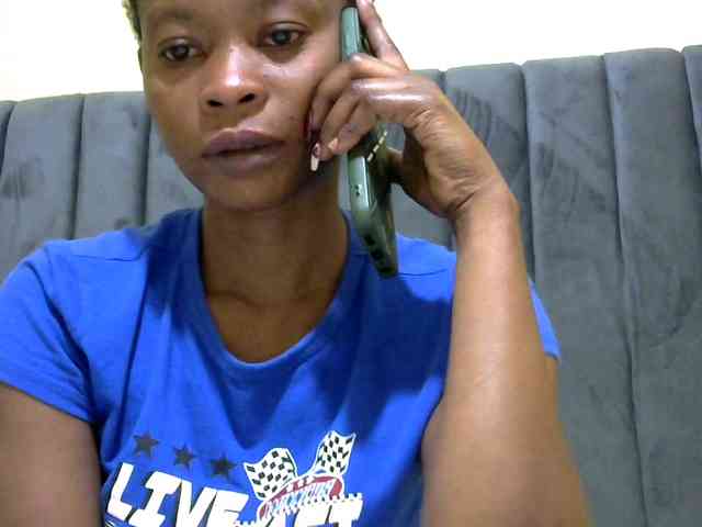 PrettyAlianah webcam