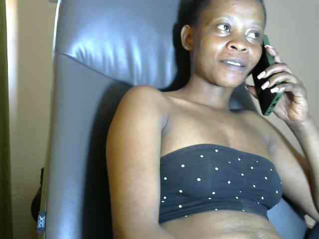 PrettyAlianah webcam