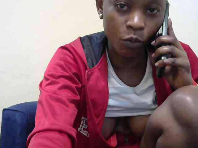 PrettyAlianah webcam