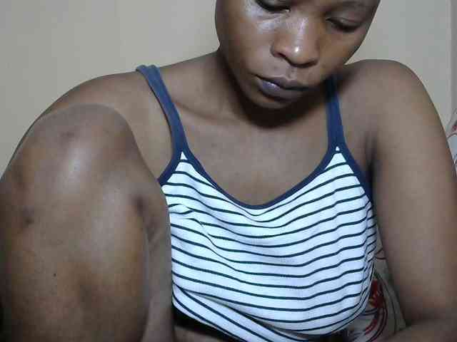 PrettyAlianah webcam