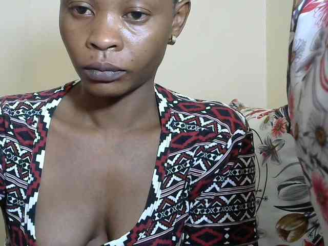 PrettyAlianah webcam