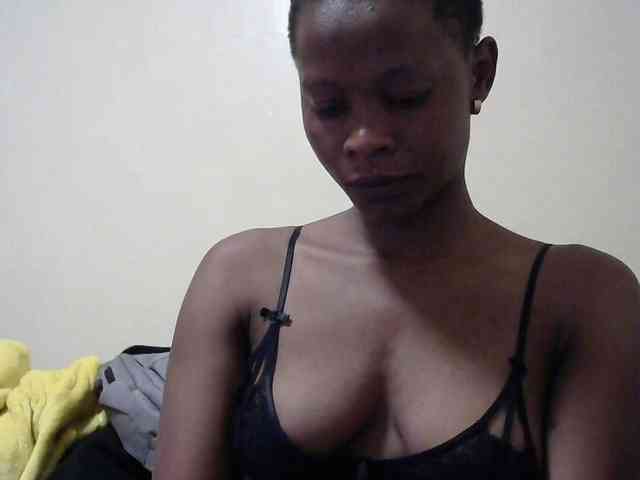 PrettyAlianah webcam