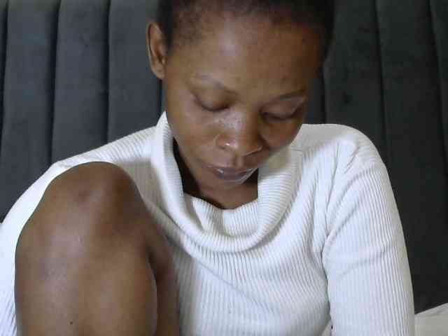 PrettyAlianah webcam
