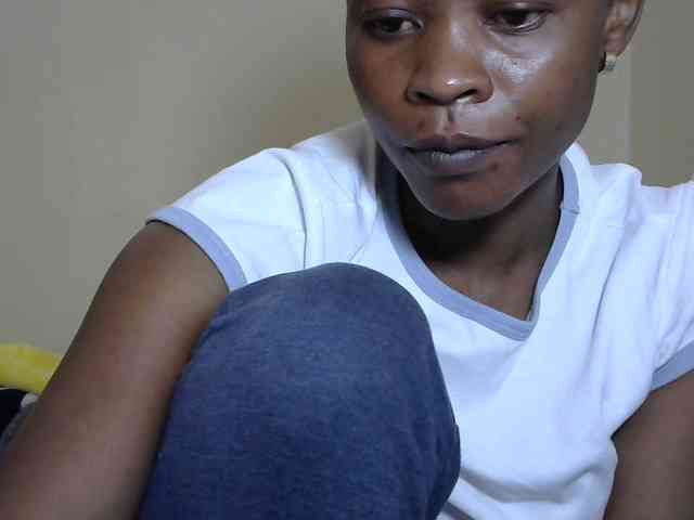 PrettyAlianah webcam