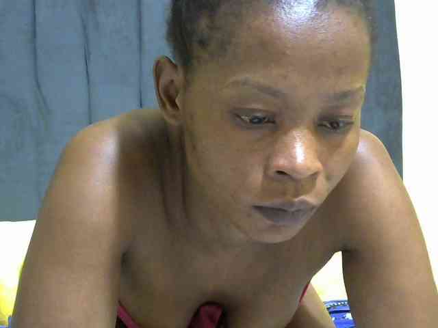 PrettyAlianah webcam
