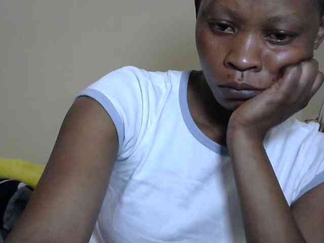 PrettyAlianah webcam