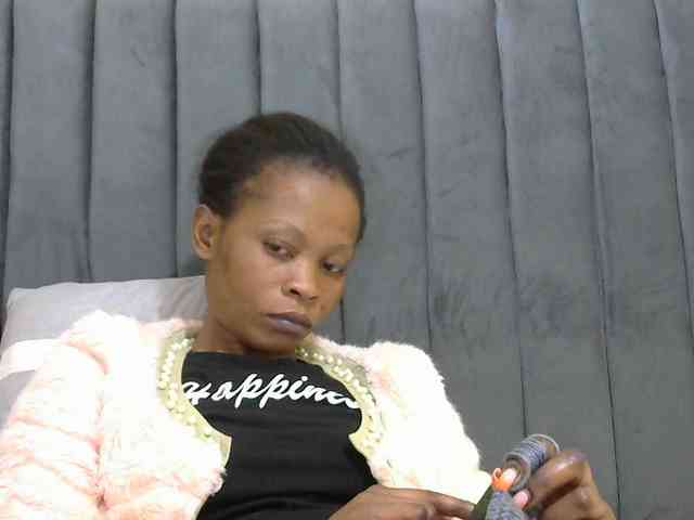 PrettyAlianah webcam