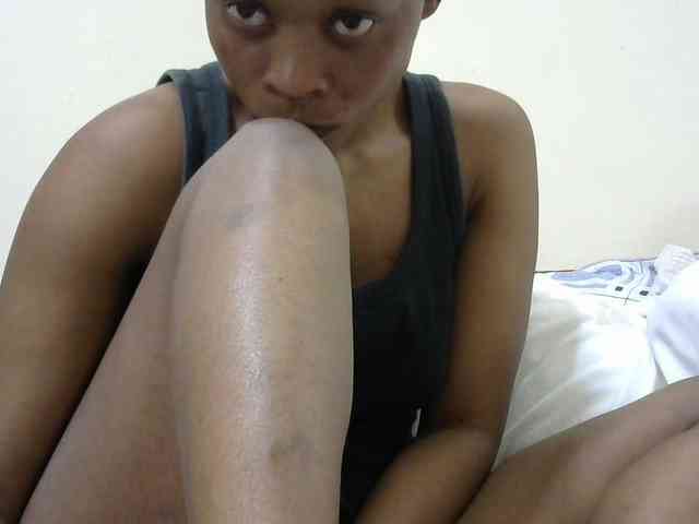 PrettyAlianah webcam