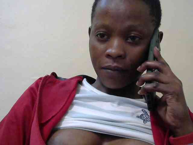 PrettyAlianah webcam