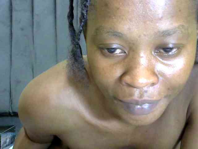 PrettyAlianah webcam