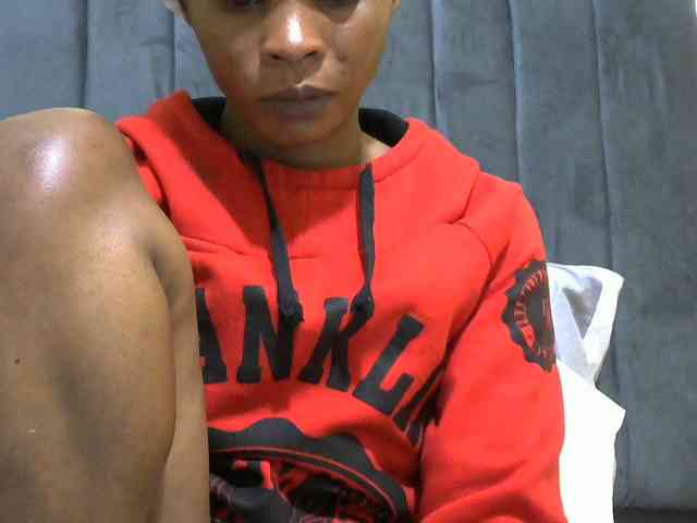 PrettyAlianah webcam