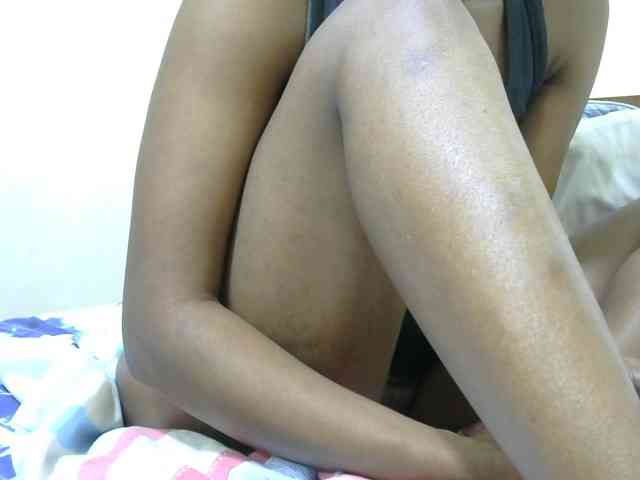 PrettyAlianah webcam