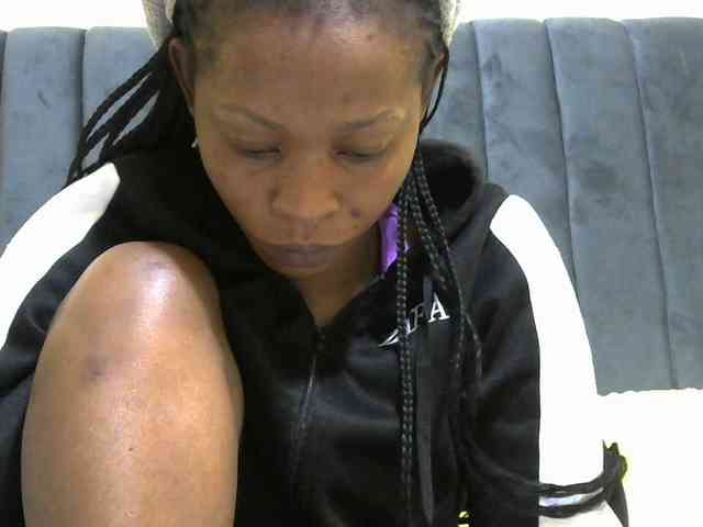 PrettyAlianah webcam