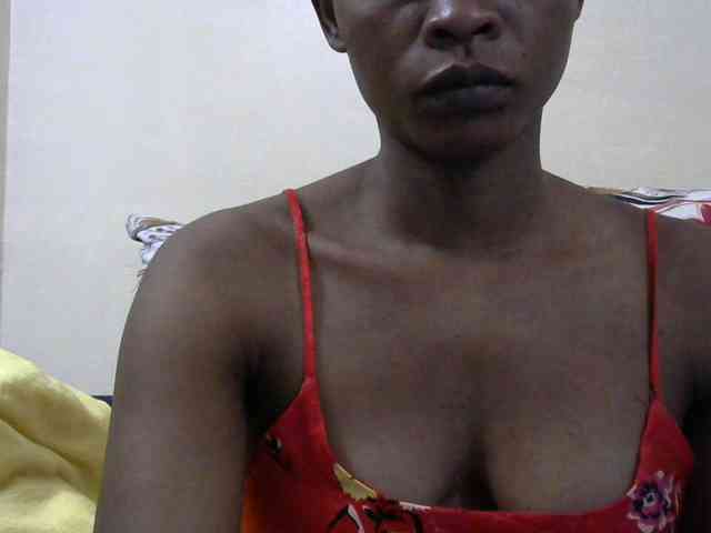 PrettyAlianah webcam