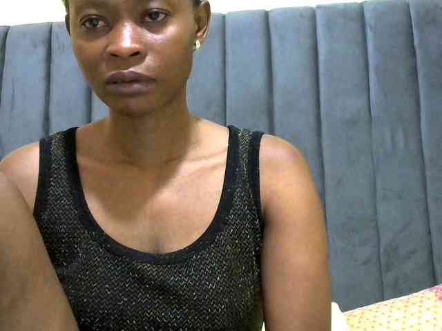 PrettyAlianah webcam