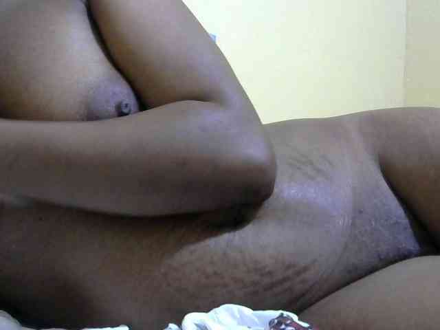 PrettyAlianah webcam